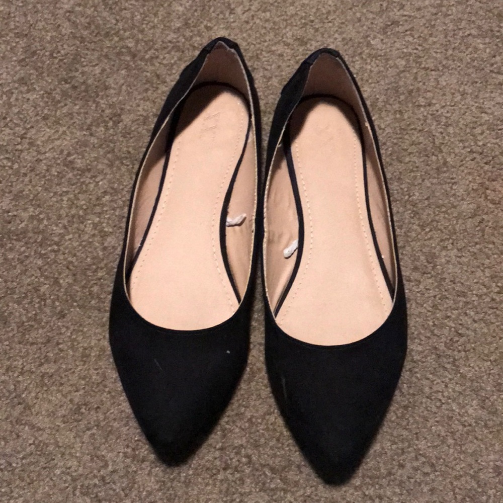 Flat shoes